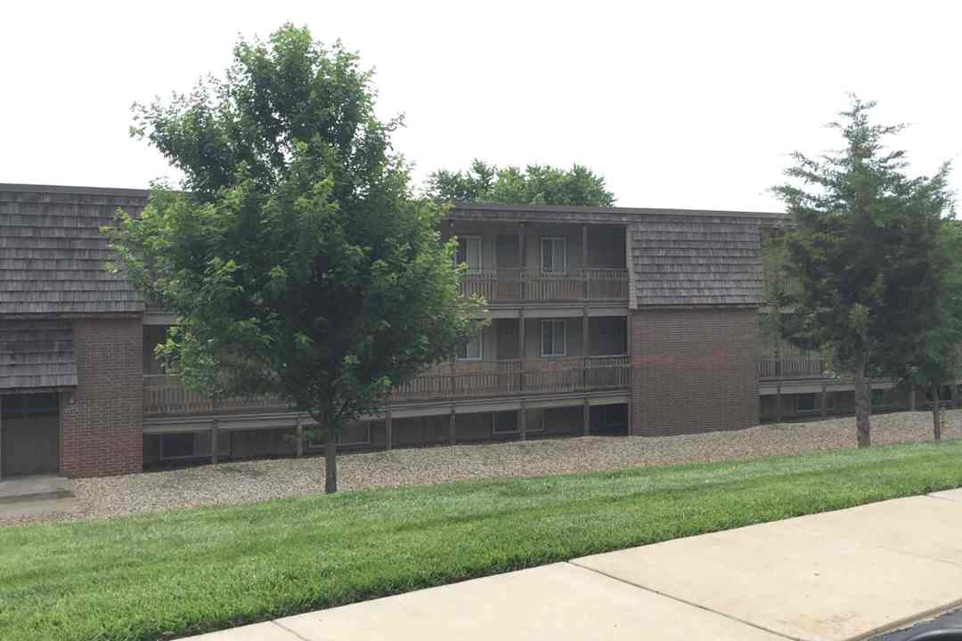 cedar tree apartments shawnee ks