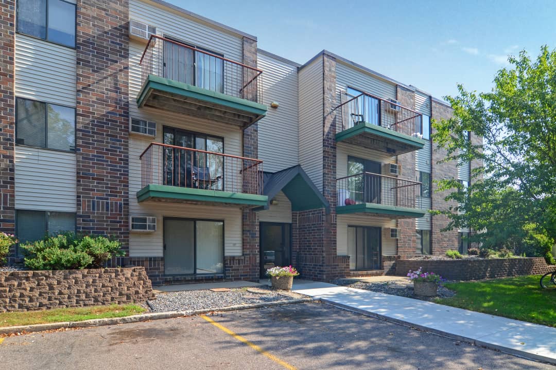 Pine Pointe Apartments Apartments - Saint Cloud, MN 56304