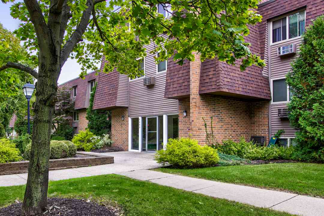 Kent Village Apartments - 6600 Alpha Dr Kent Oh Apartments For Rent Rentcom
