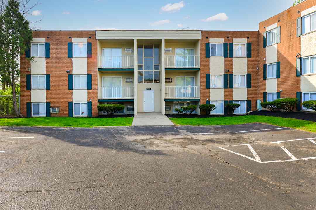 Winton Woods Apartments 4880 Winton Rd Cincinnati Oh Apartments For Rent Rent Com