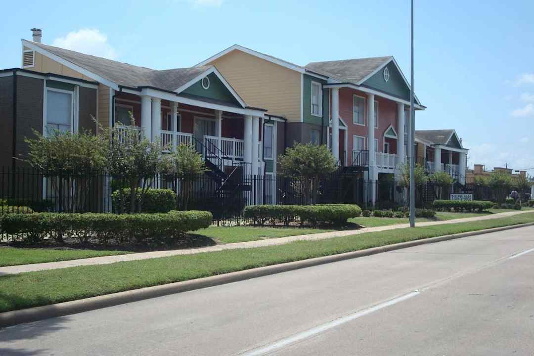 st james apartments houston