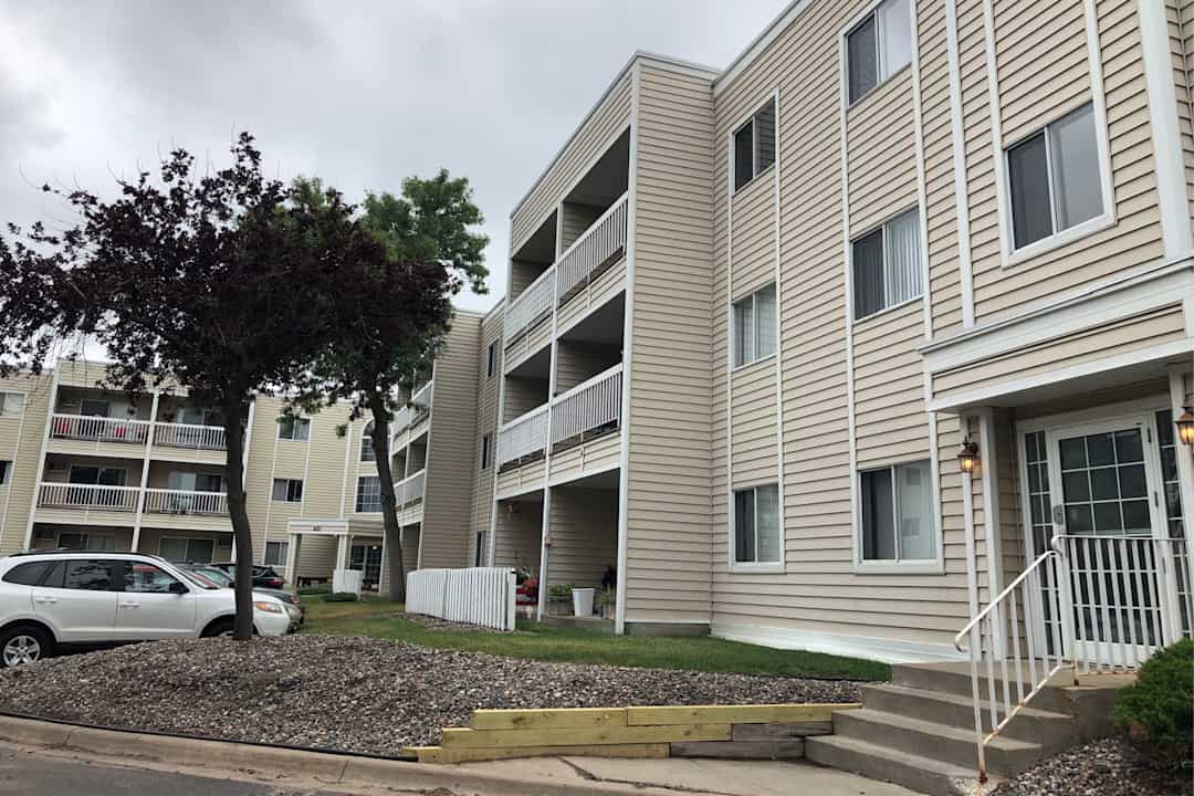 river ridge apartments anoka mn 55303