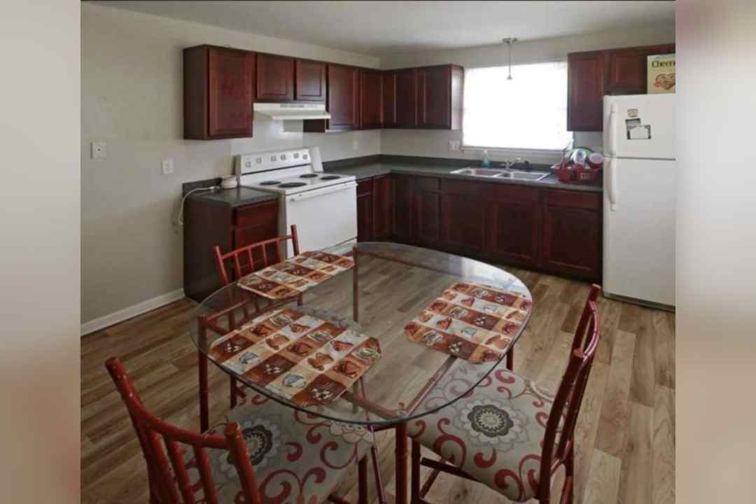 North Pointe Commons 2800 Crystal St Anderson In Apartments For Rent Rent Com