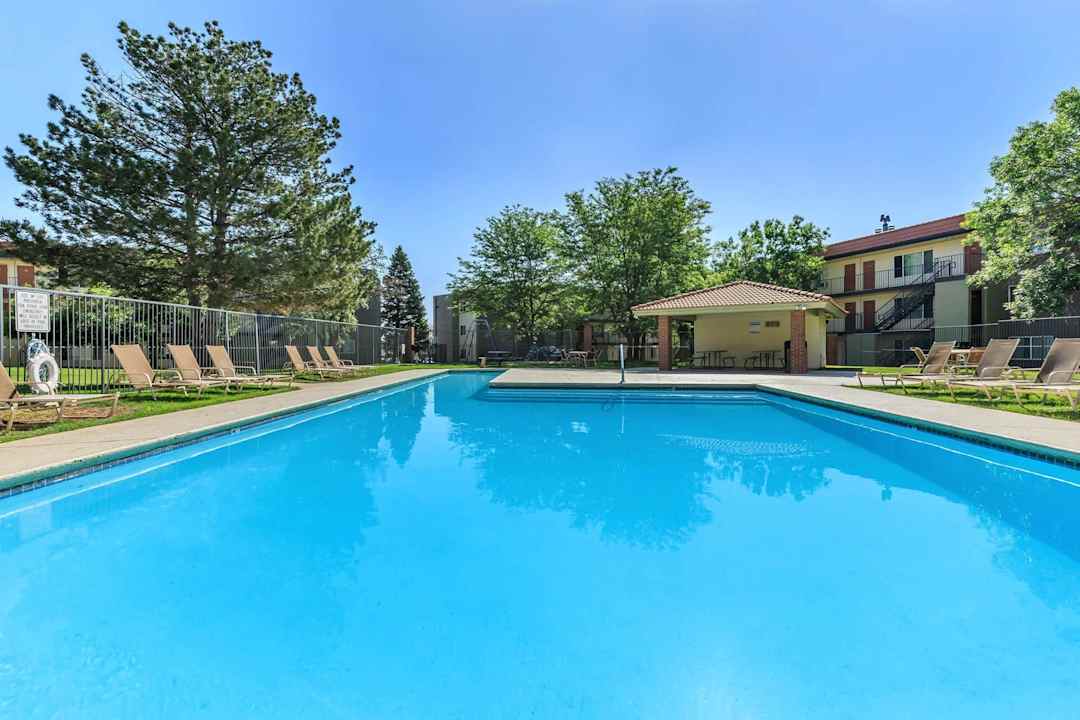 Altamira 2210 Skyview Ln Colorado Springs Co Apartments For Rent Rent Com