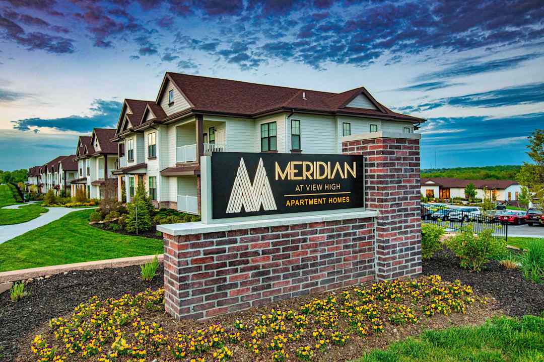 Meridian at View High Apartments - Lees Summit, MO 64081