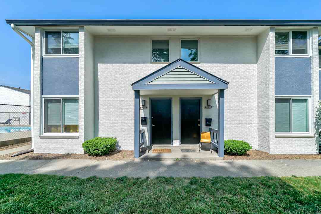 Broad Ripple Trails 5220 Luzzane Ln Indianapolis, IN Apartments for