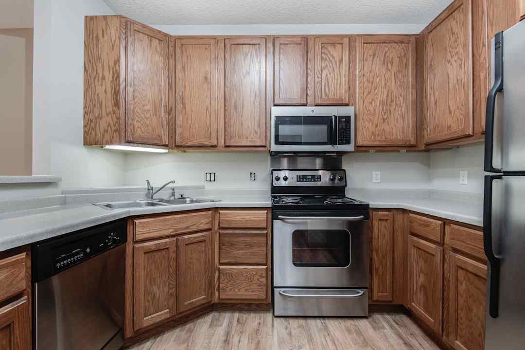 Oaks Hiawatha Station Apartments Minneapolis, MN 55406