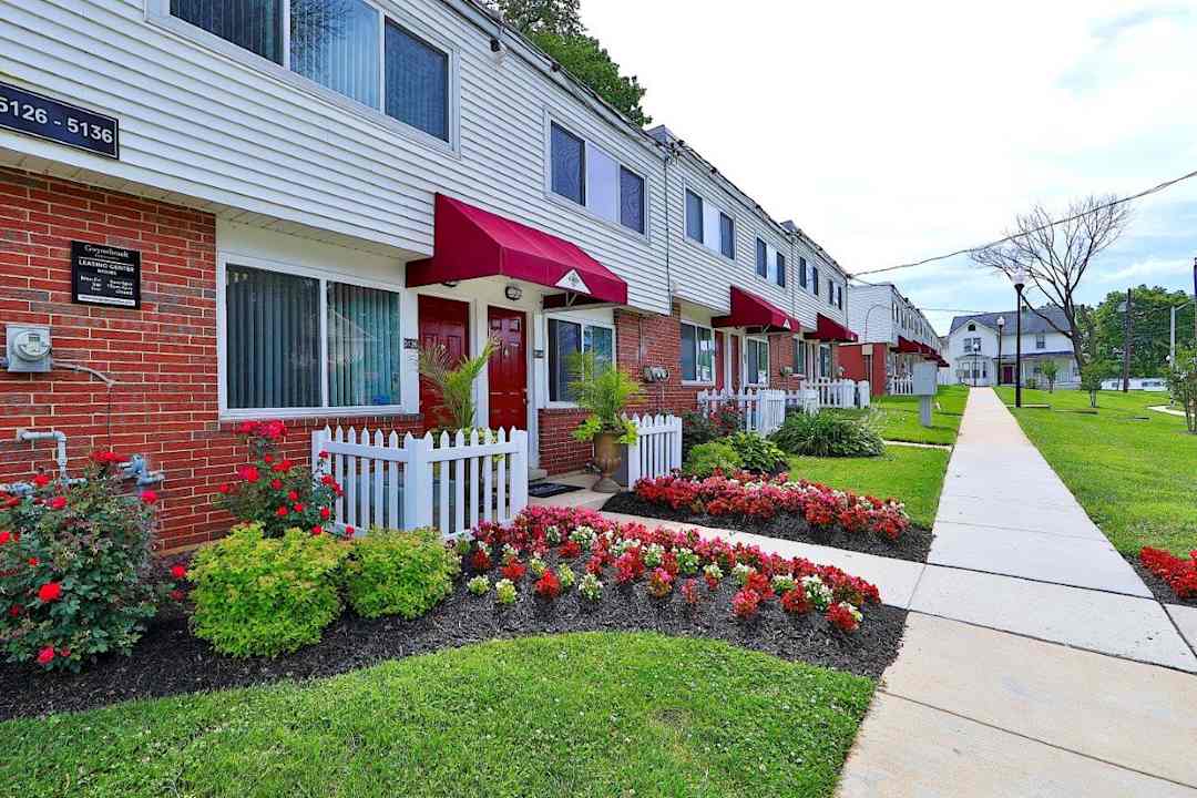 gwynnbrook townhomes apartments gwynn oak md 21207