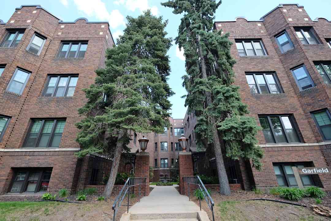 garfield court 2101 garfield ave minneapolis mn apartments for rent rent com