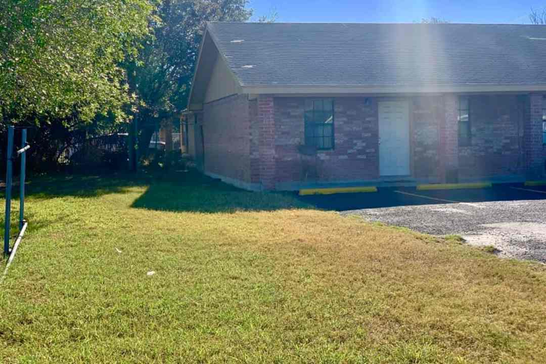 Sugar North Apartments 2308 2310 N Sugar Rd Edinburg Tx Apartments For Rent Rent Com