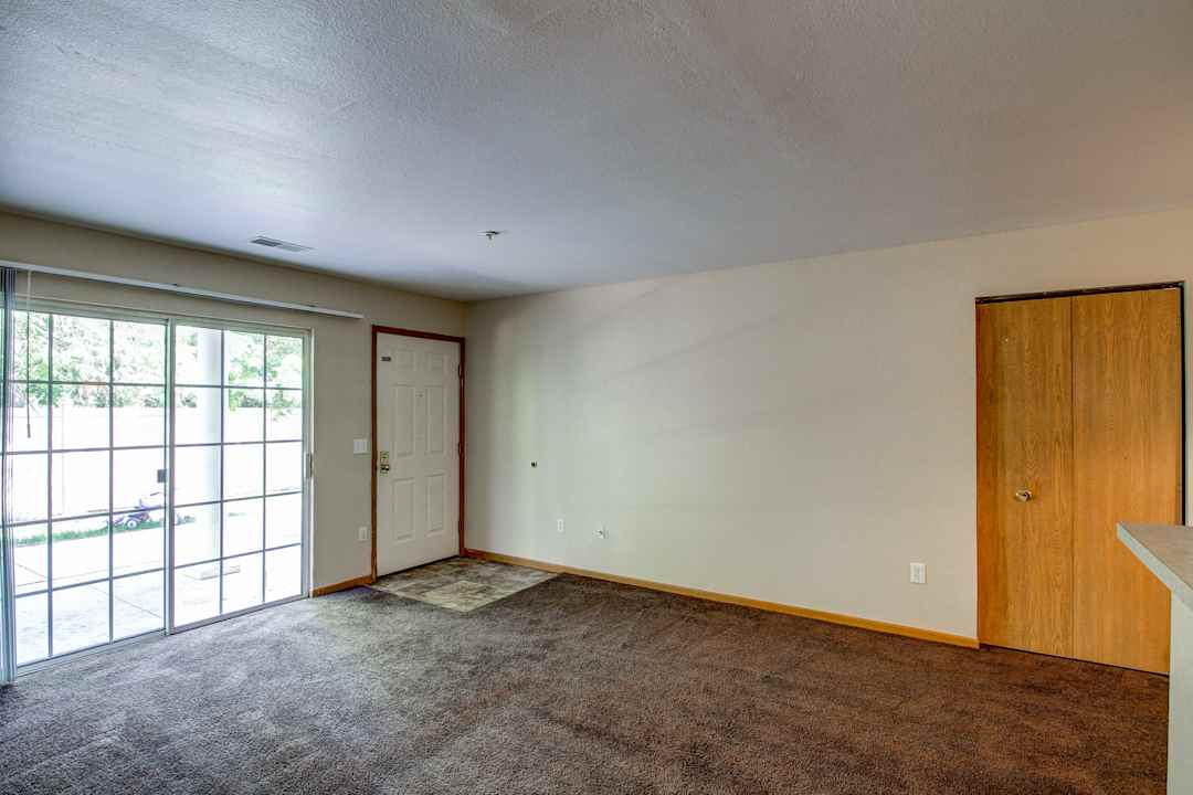 Emerald Creek Apartments - 3416 Haleh Cir Se Grand Rapids Mi Apartments For Rent Rentcom
