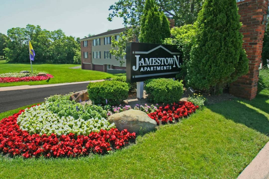 Jamestown Apartments - Farmington Mi 48335