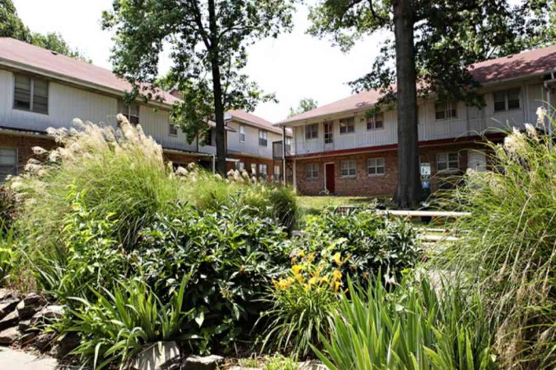 Village Club Apartments Springfield Mo 65804