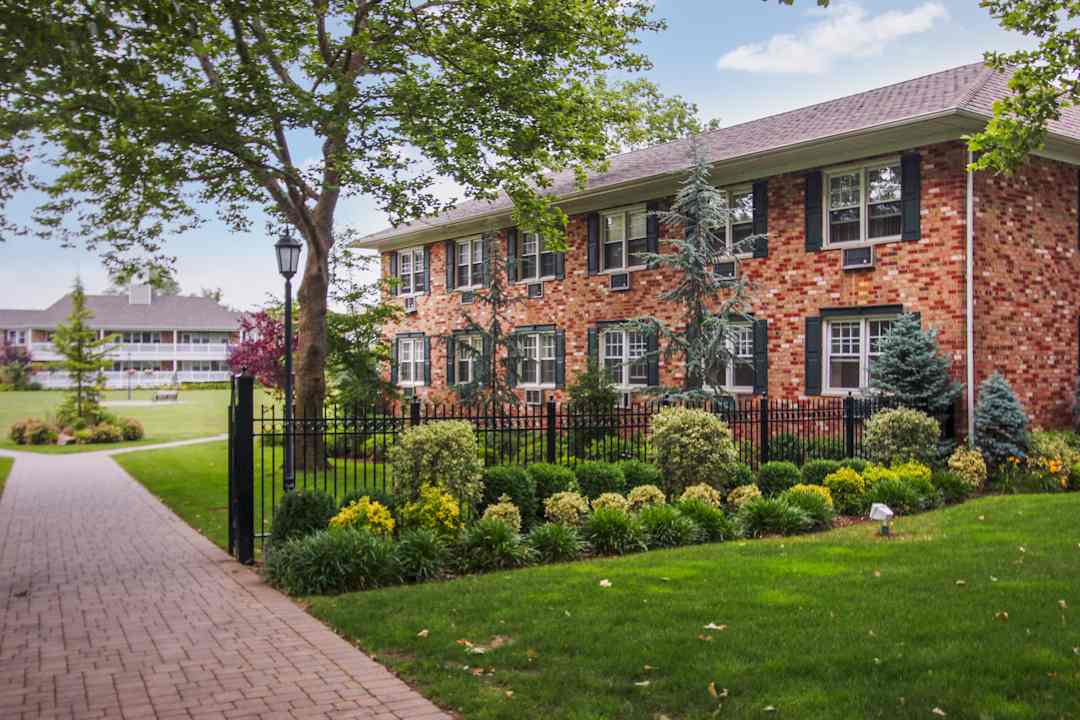 Fairfield Courtyard at Hewlett 65 PROSPECT AVENUE Hewlett, NY