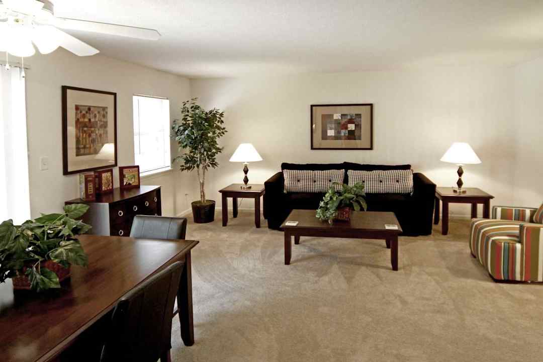sebring court apartments indianapolis in 46224
