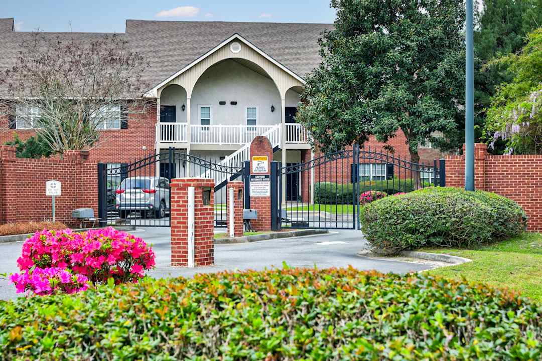 The Retreat at Pineview Apartments Valdosta, GA 31602