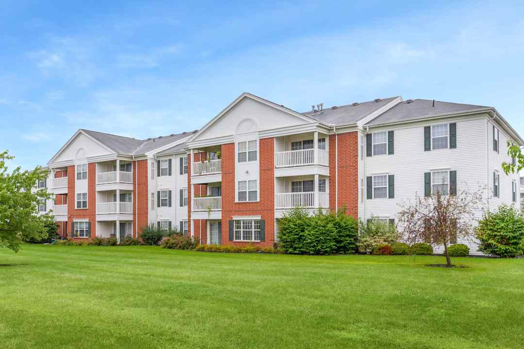 Evergreen Farms Apartments Olmsted Falls, OH 44138