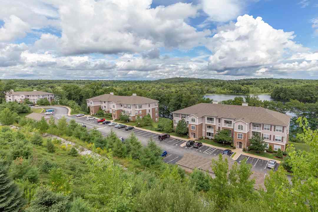 Lodge At Ames Pond 1 Ames Hill Dr Tewksbury Ma Apartments For Rent Rent Com
