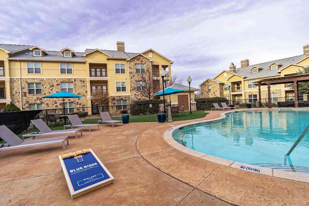 Blue Ridge Apartments 2818 W Loop 250 N Midland Tx Apartments For Rent Rent Com