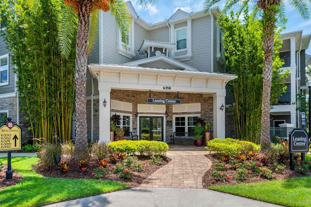 bell at universal 6350 vineland rd orlando fl apartments for rent rent com