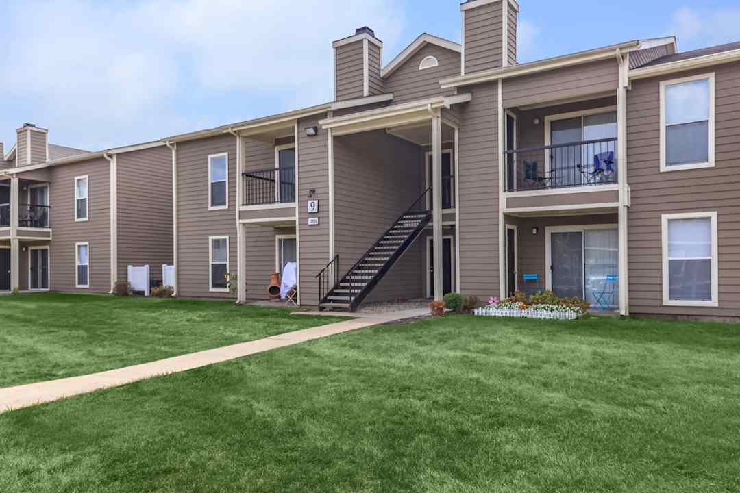 Trails At Lakeside 3836 Arbor Green Ln Indianapolis In Apartments For Rent Rent Com