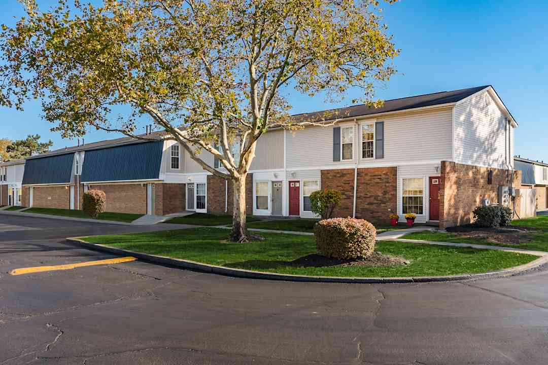 Ashton Pines 181 Derrer Rd Columbus Oh Apartments For Rent Rent Com