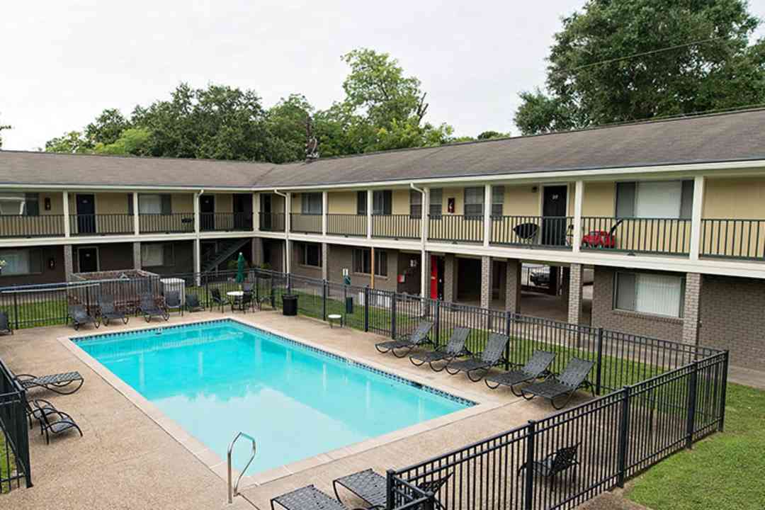 Acadian And South College Gardens 710 South College Rd Lafayette La Apartments For Rent Rent Com