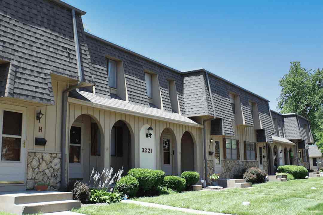 misty glen apts townhomes apartments topeka ks 66611