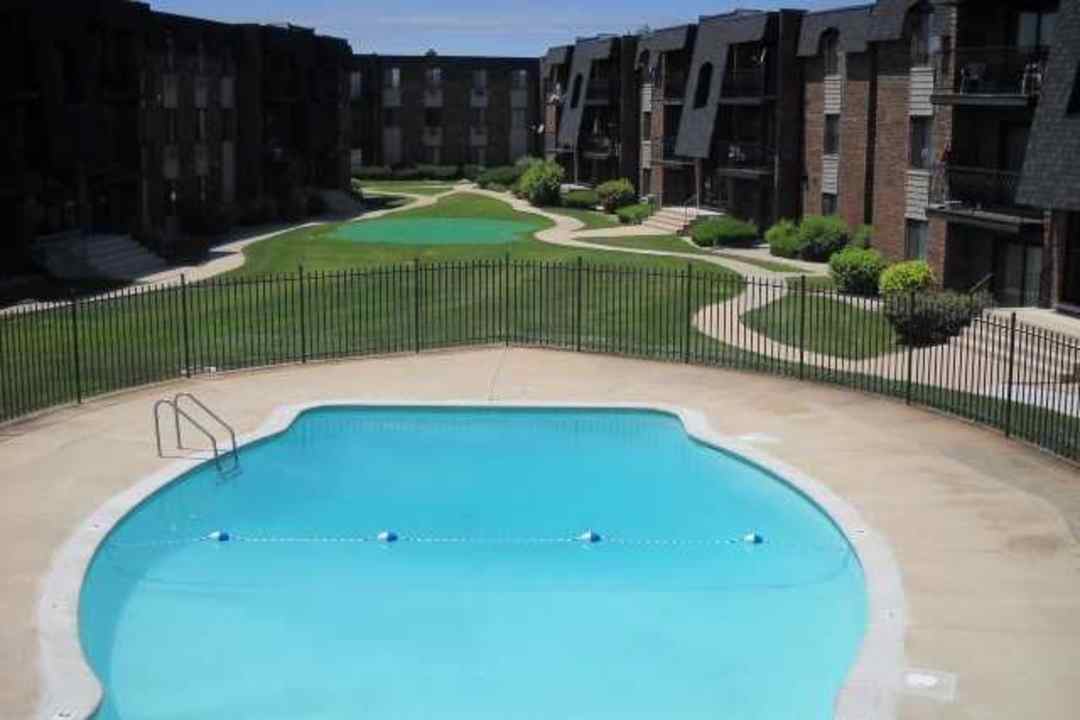 salem cross apartments