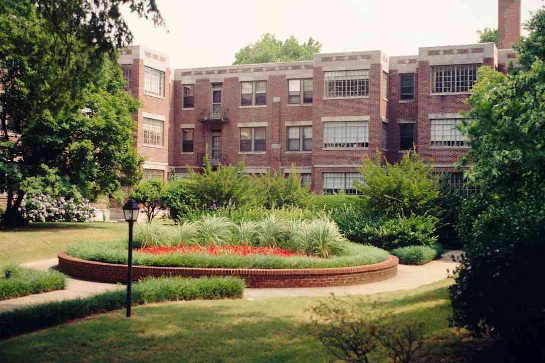 midtown place apartments memphis tn 38104