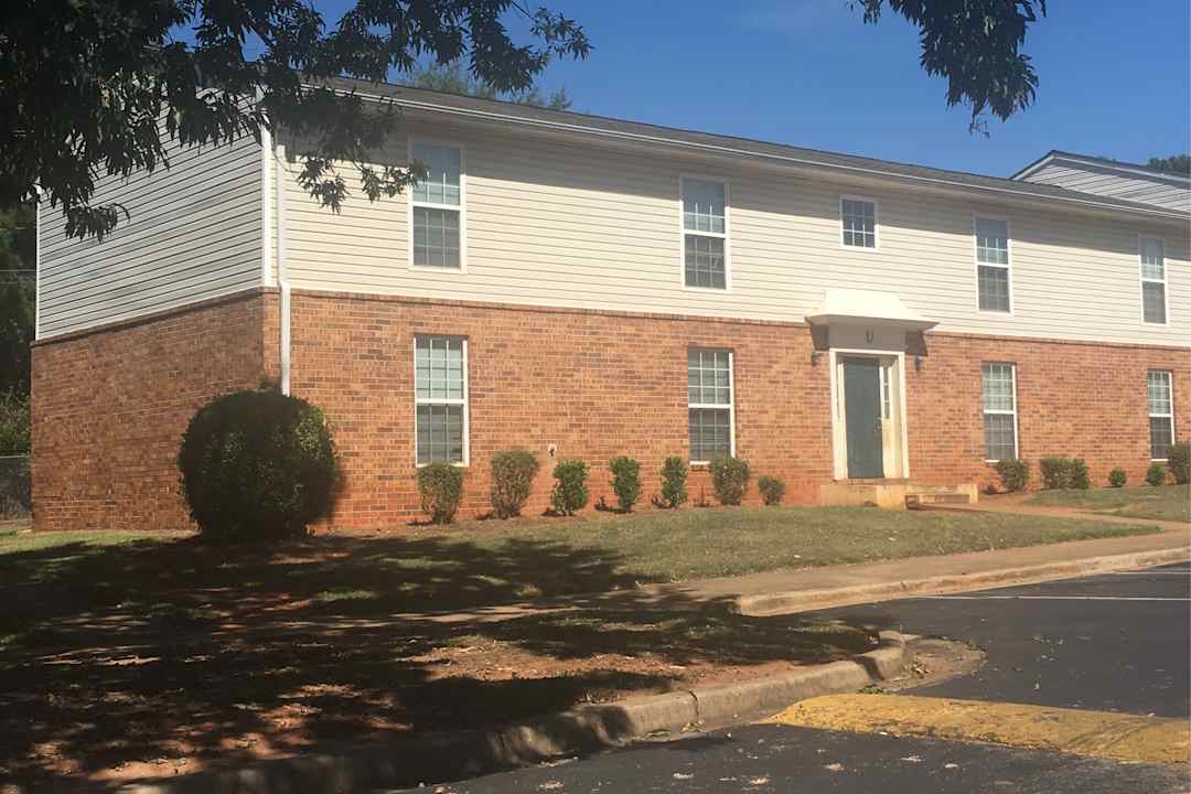farview apartments thomaston ga 30286