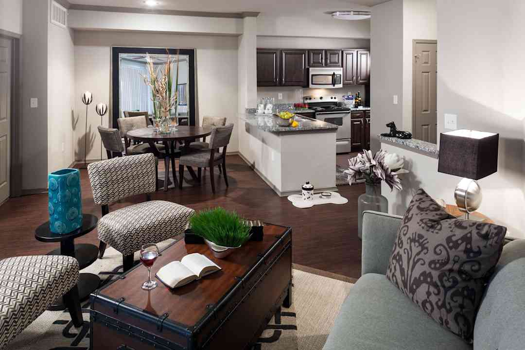Hyde Park At Montfort Montfort Dr Dallas Tx Apartments For Rent Rent Com