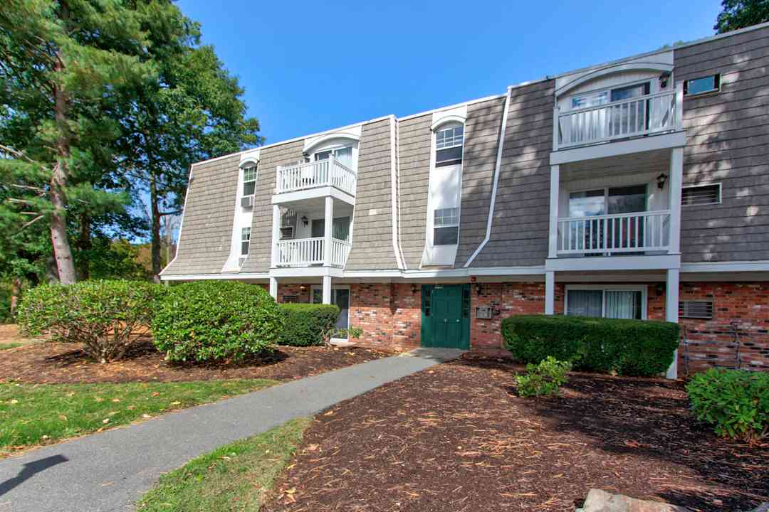 Glenbrook at Rocky Hill Apartments Rocky Hill, CT 06067