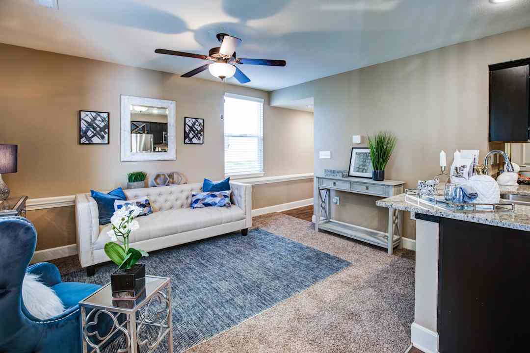 Lakeview Crossing Townhomes Apartments Blue Springs Mo 64014