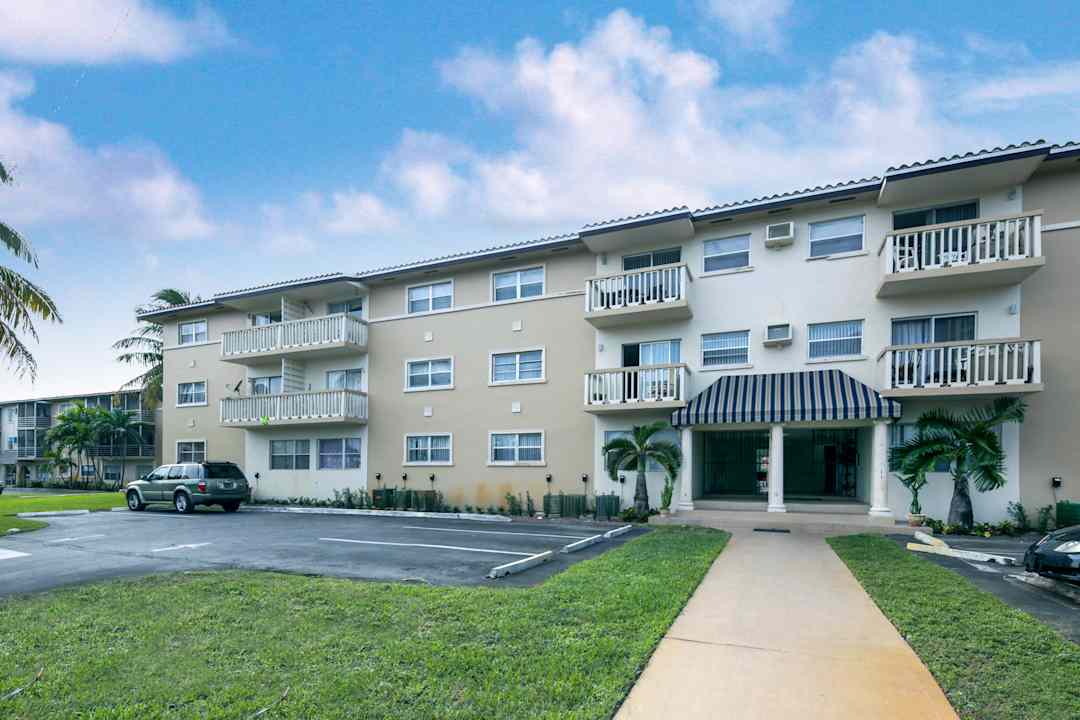 44 Creative Affordable apartments in deerfield beach fl for Small Room