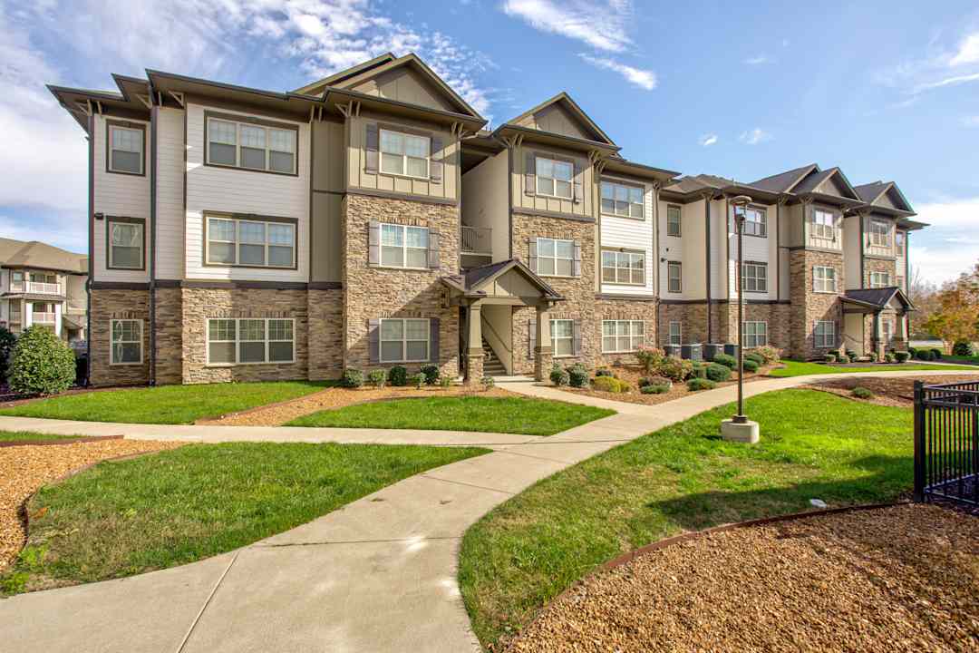 Vintage At Burkitt Station Apartments