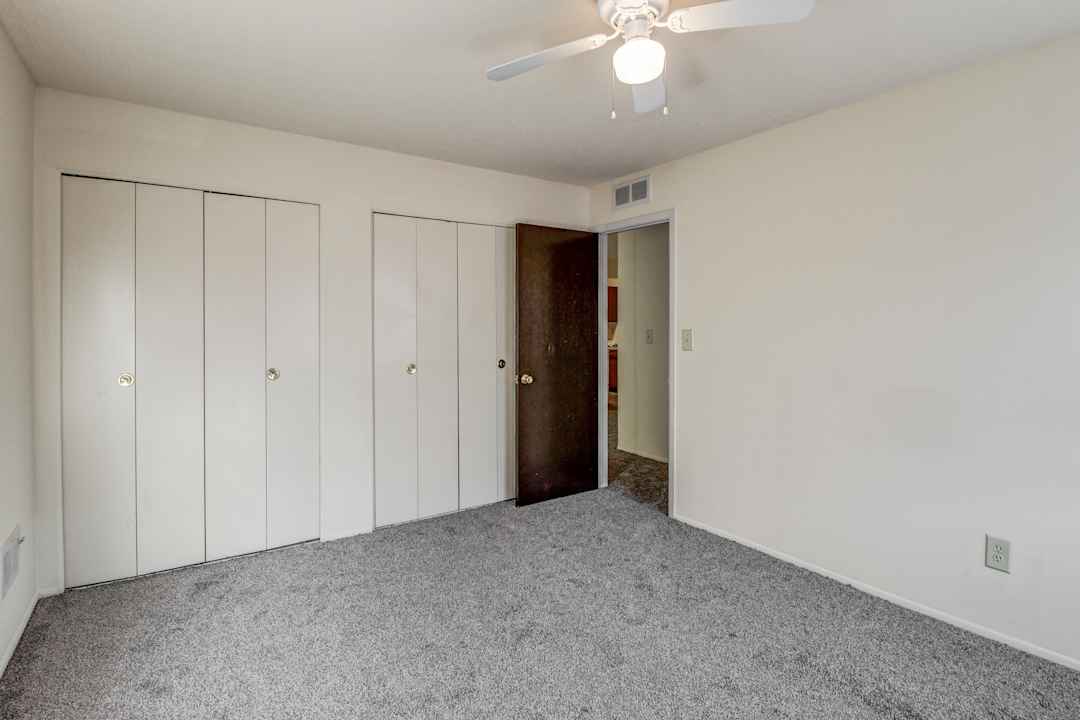 Plymouth Park Apartments 40325 Plymouth Rd Plymouth Mi Apartments For Rent Rent Com