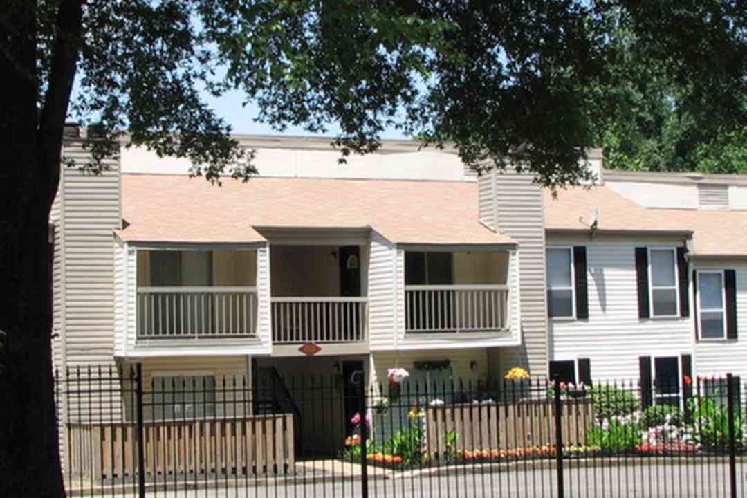 Annie S Townhomes 2603 Pojest Dr Memphis Tn Apartments For Rent Rent Com