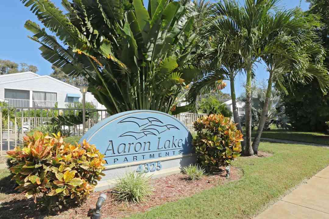 aaron lake apartments 4325 40th st bradenton fl apartments for rent rent com