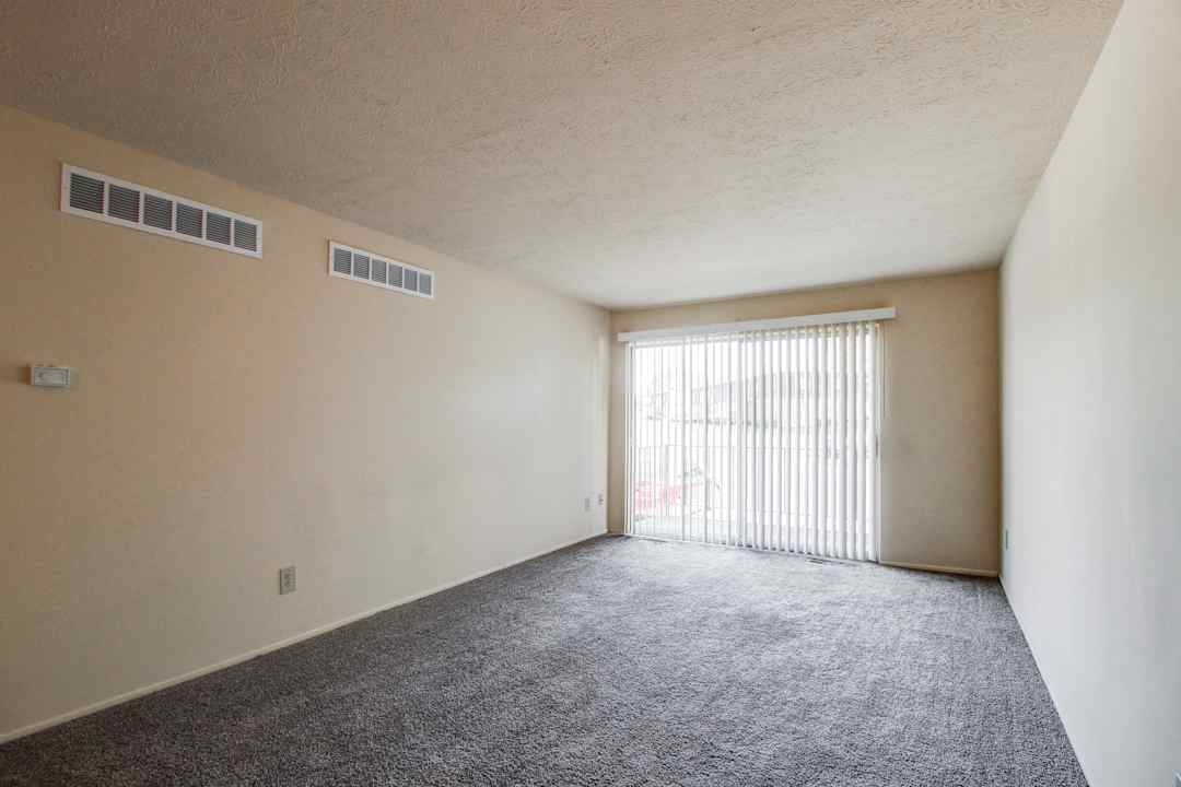 Plymouth Park Apartments 40325 Plymouth Rd Plymouth Mi Apartments For Rent Rent Com
