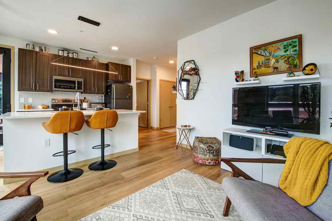 Aventine 1958 Atwood Ave Madison Wi Apartments For Rent Rent Com