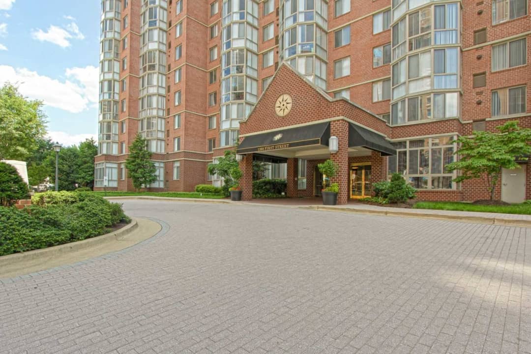 Meridian at Braddock Station - 1200 First St | Alexandria, VA Apartments  for Rent | Rent.