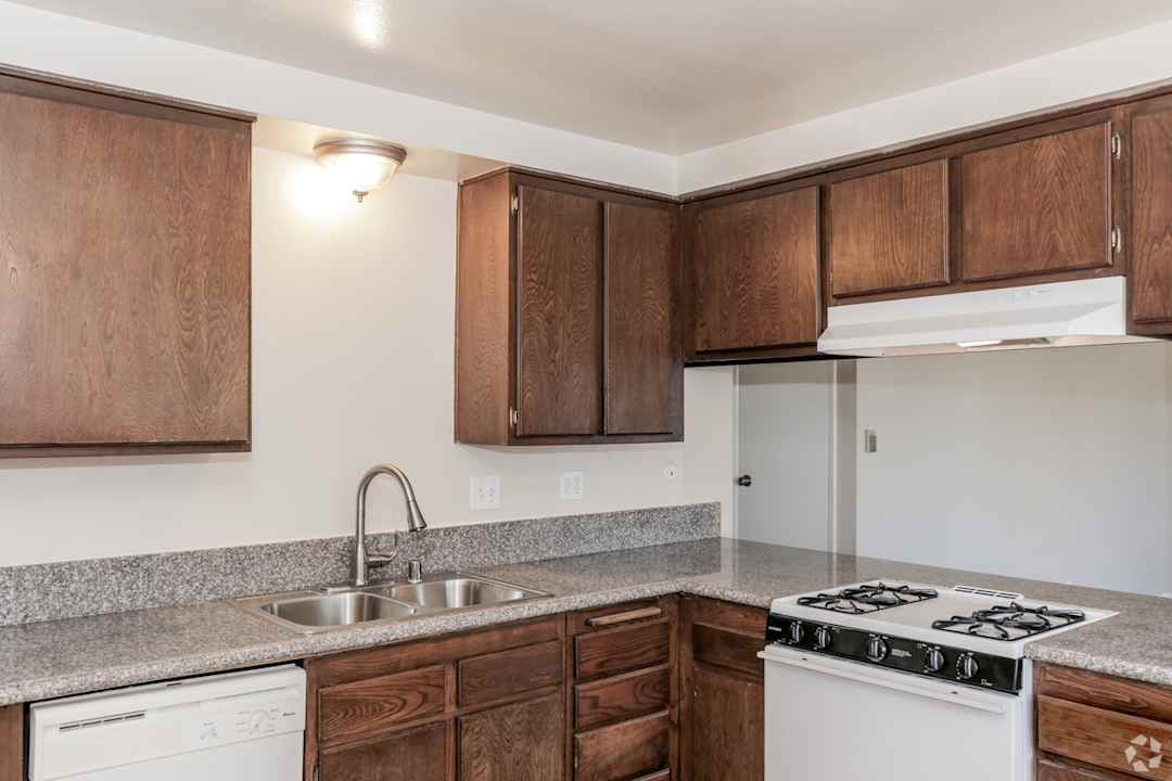 sutter s mill apartments 1450 e grove ave orange ca apartments for rent rent com