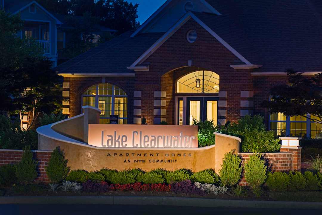 Lake Clearwater - 3914 Lake Clearwater Pl Indianapolis In Apartments For Rent Rentcom