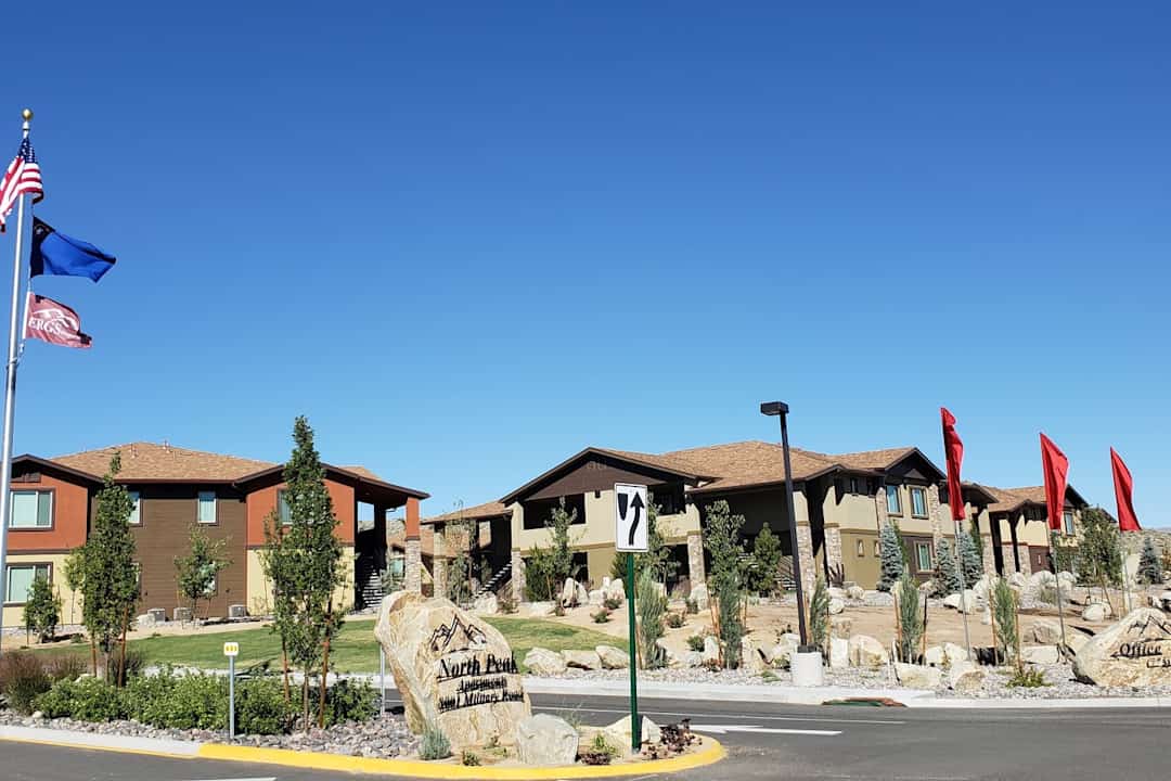 North Peak Apartments 8001 Military Road Reno Nv Apartments For Rent Rent Com