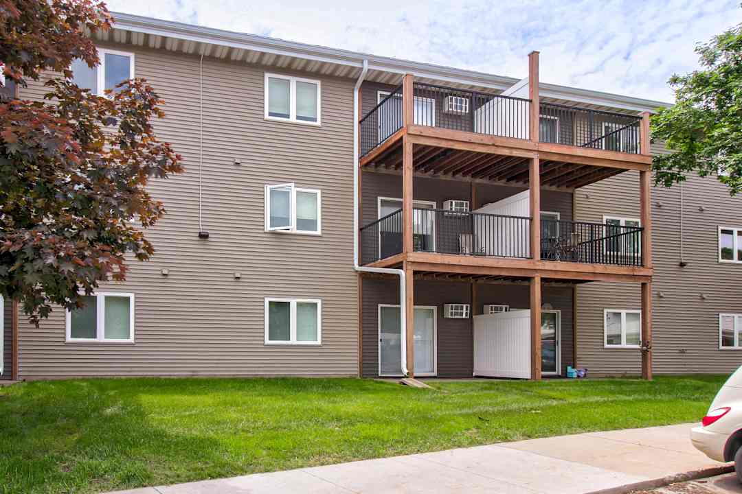 spruce pointe apartments 1000 adventureland dr altoona ia apartments for rent rent com