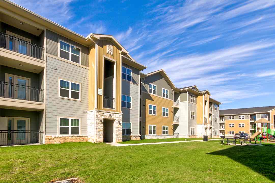 Menchaca Commons 12024 Manchaca Rd Austin Tx Apartments For Rent Rent Com