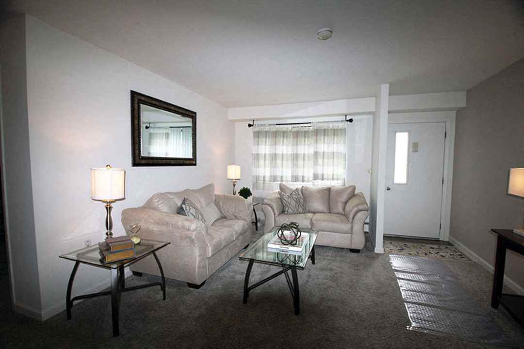 Brookwood At Ridge 100 Village Dr Ridge Ny Apartments For Rent Rent Com