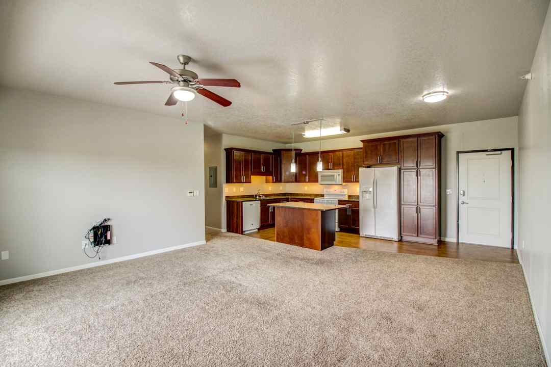 Altoona Towers 1414 Adventureland Dr Altoona Ia Apartments For Rent Rent Com