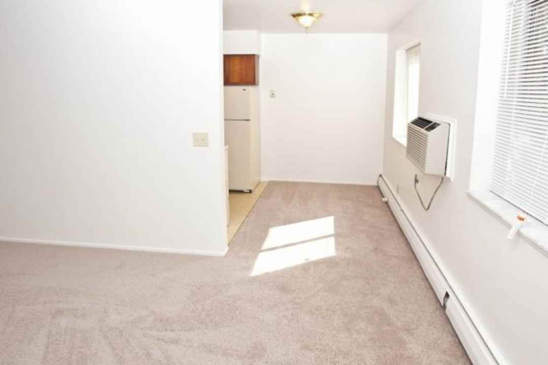 Woodlawn Park Apartments 501 S Meade St Flint Mi Apartments For Rent Rent Com